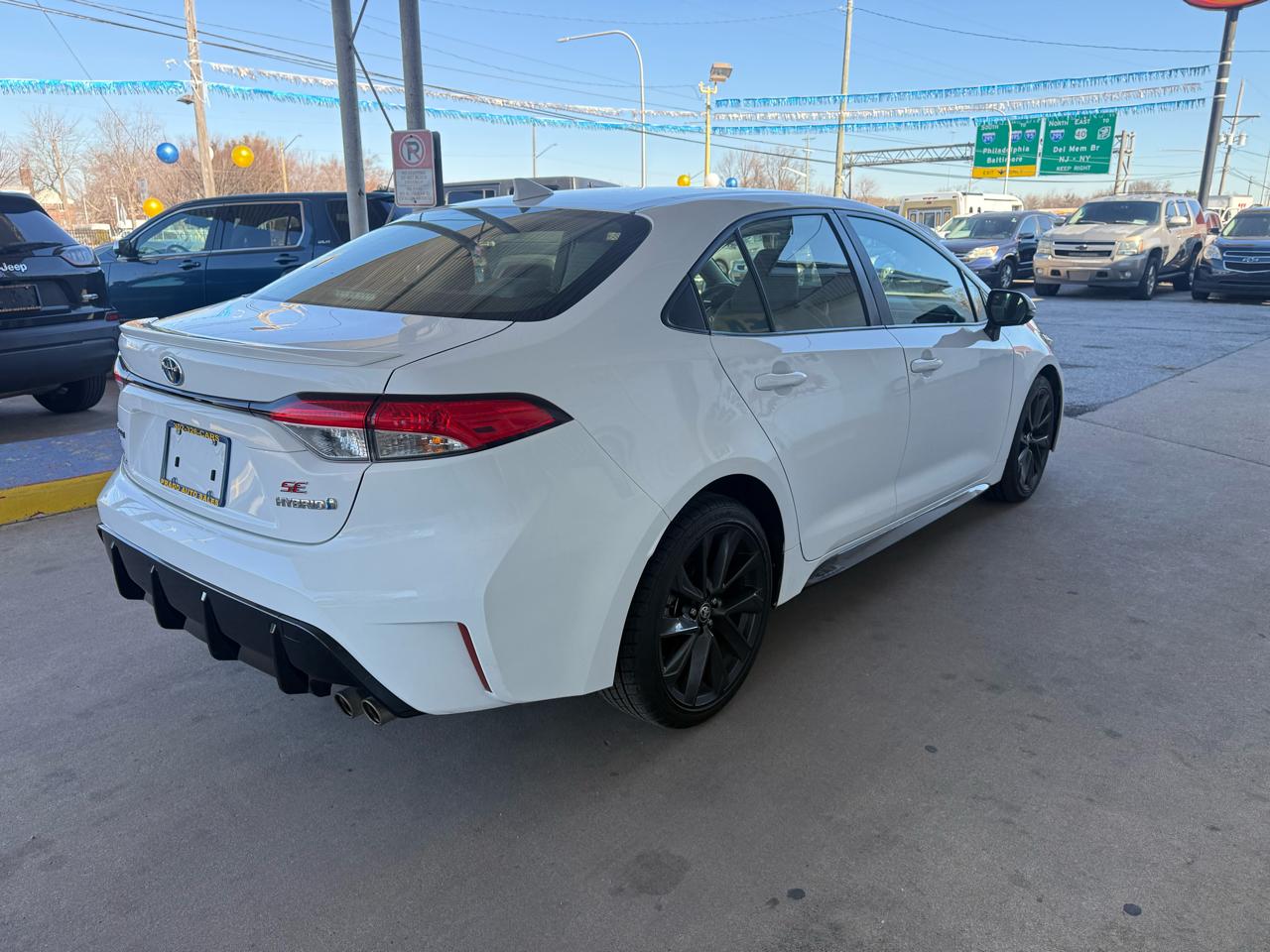 Toyota Corolla Hybrid LE FWD (Natl) 2023