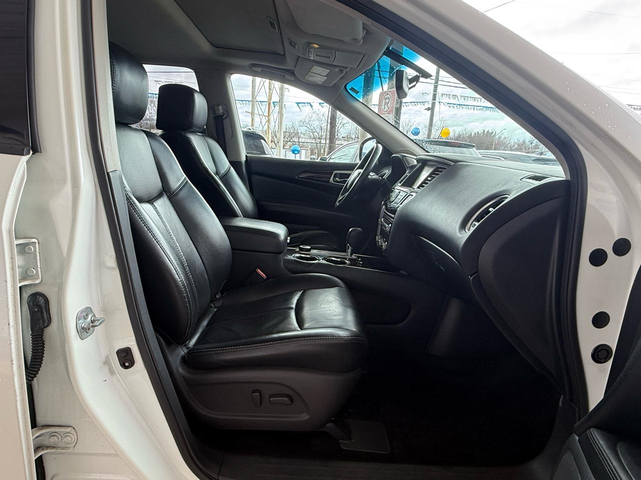 Nissan Pathfinder 4WD 4dr Platinum 2016