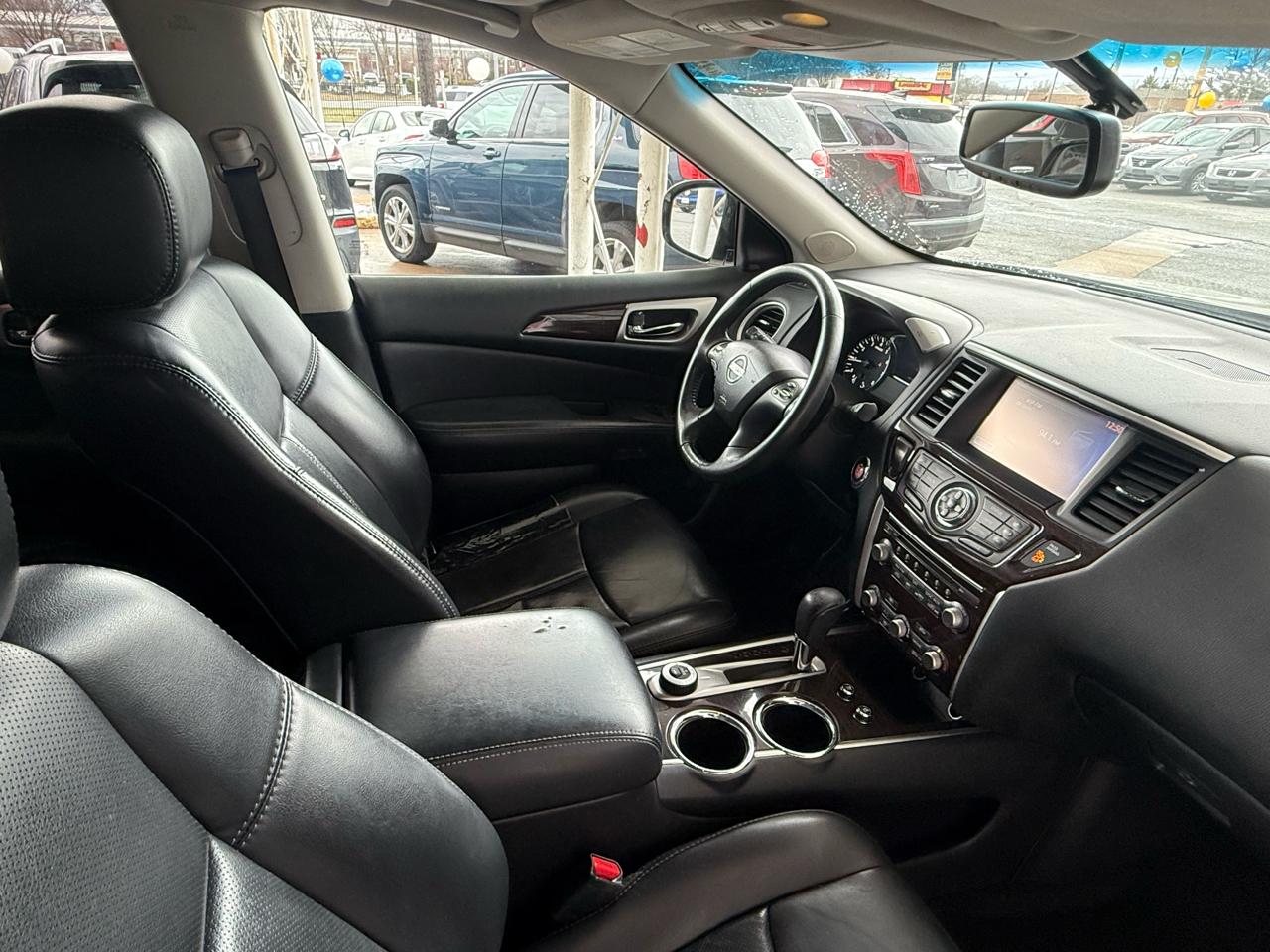 Nissan Pathfinder 4WD 4dr Platinum 2016