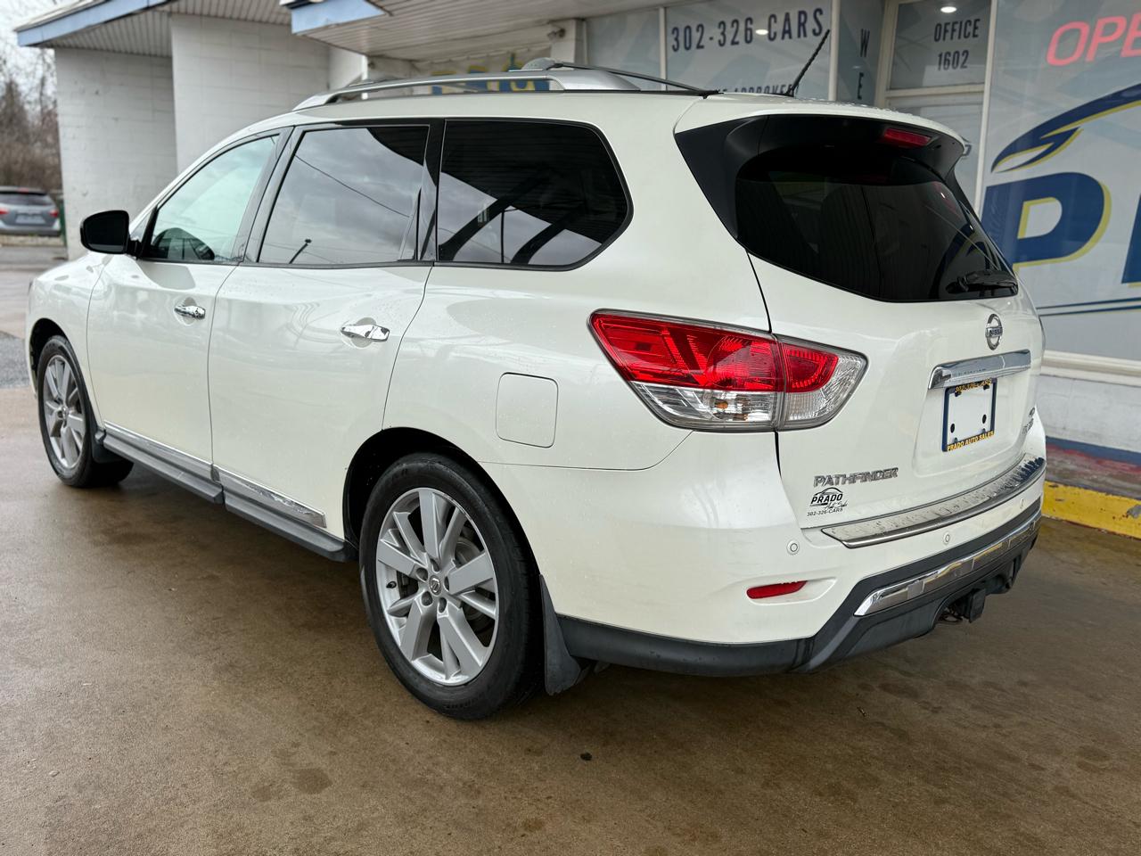 Nissan Pathfinder 4WD 4dr Platinum 2016