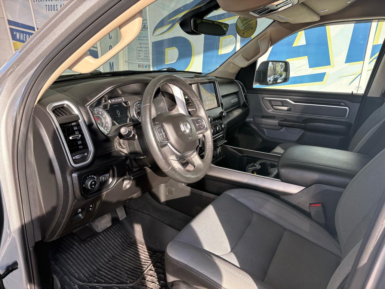 RAM 1500 Big Horn/Lone Star 4x4 Crew Cab 5'7" Box 2019