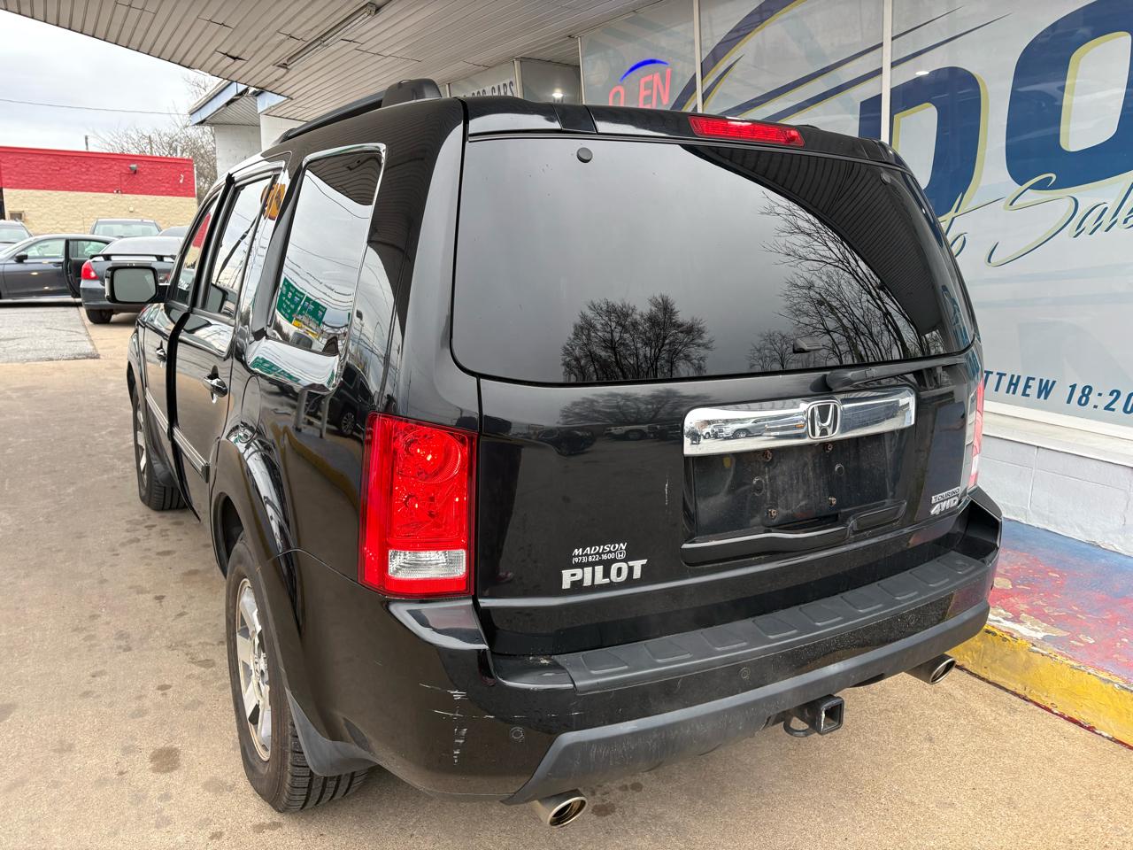 Honda Pilot 4WD 4dr Touring w/RES & Navi 2011