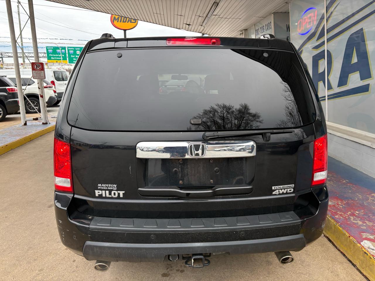 Honda Pilot 4WD 4dr Touring w/RES & Navi 2011