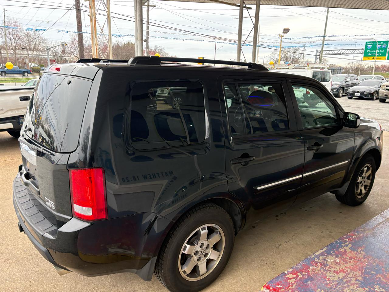 Honda Pilot 4WD 4dr Touring w/RES & Navi 2011