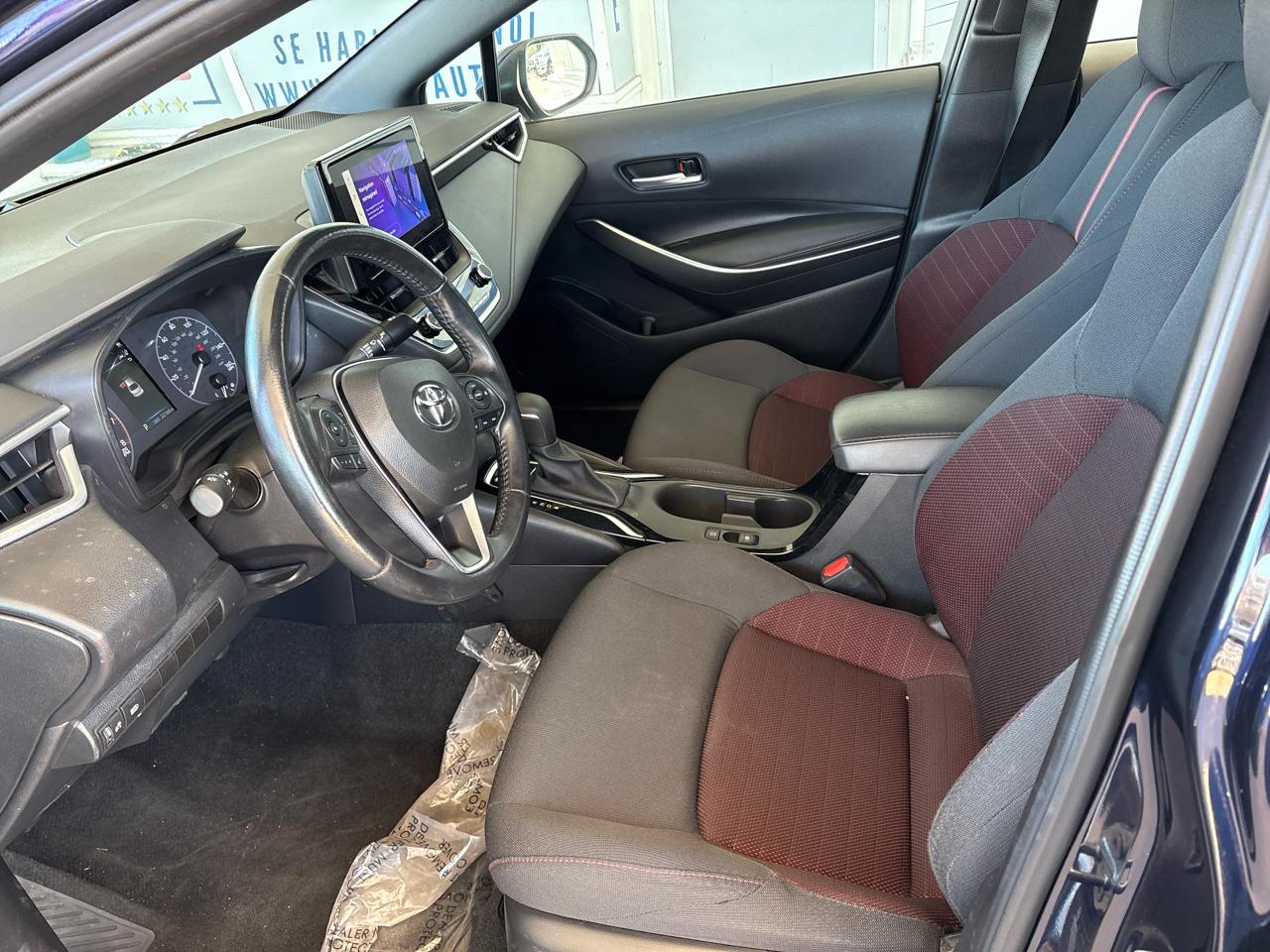 Toyota Corolla SE CVT (Natl) 2023