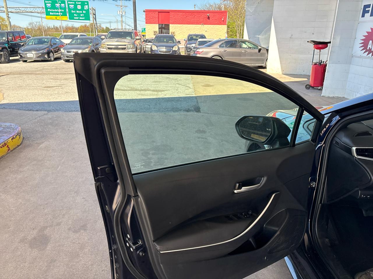 Toyota Corolla SE CVT (Natl) 2023