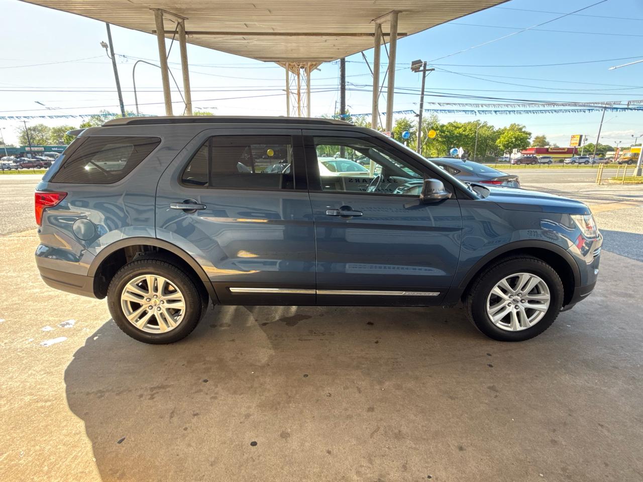 Ford Explorer XLT 4WD 2018
