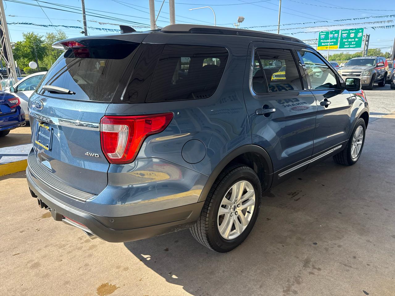 Ford Explorer XLT 4WD 2018