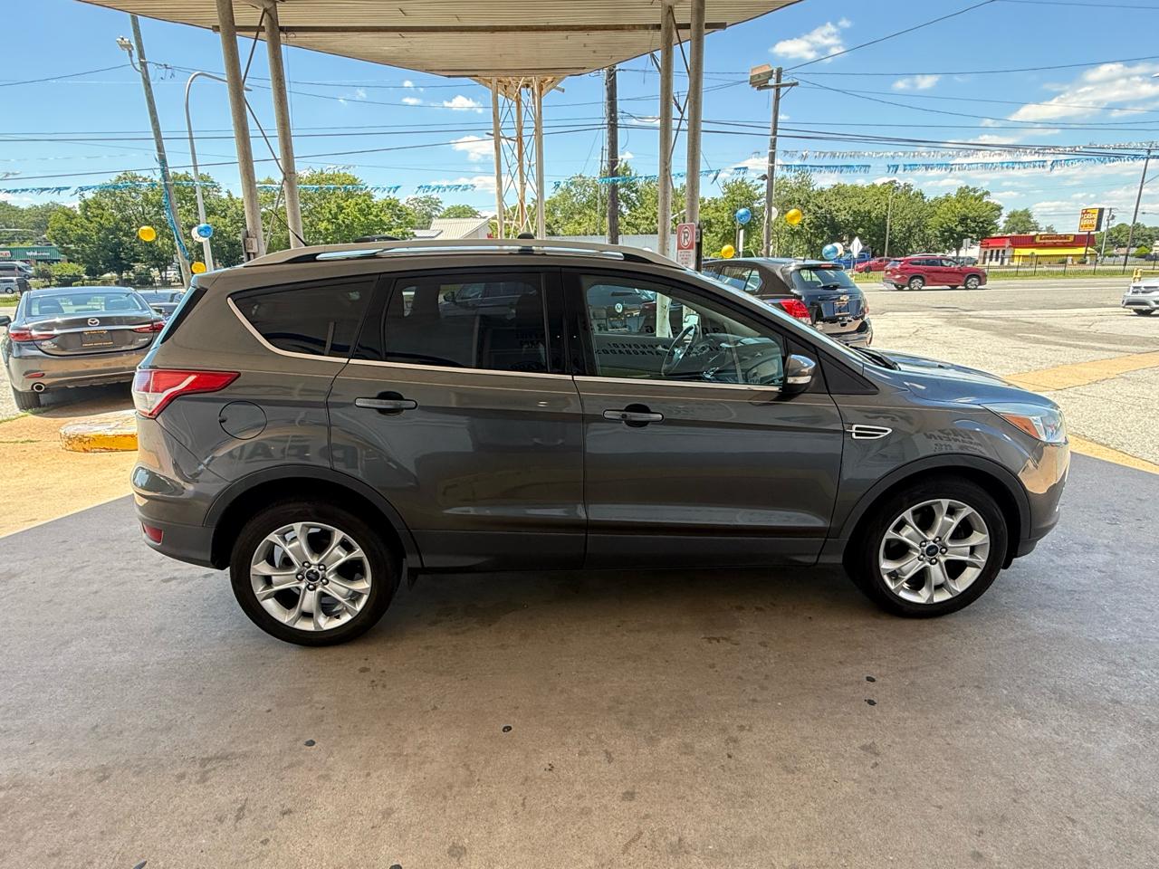 Ford Escape 4WD 4dr Titanium 2016