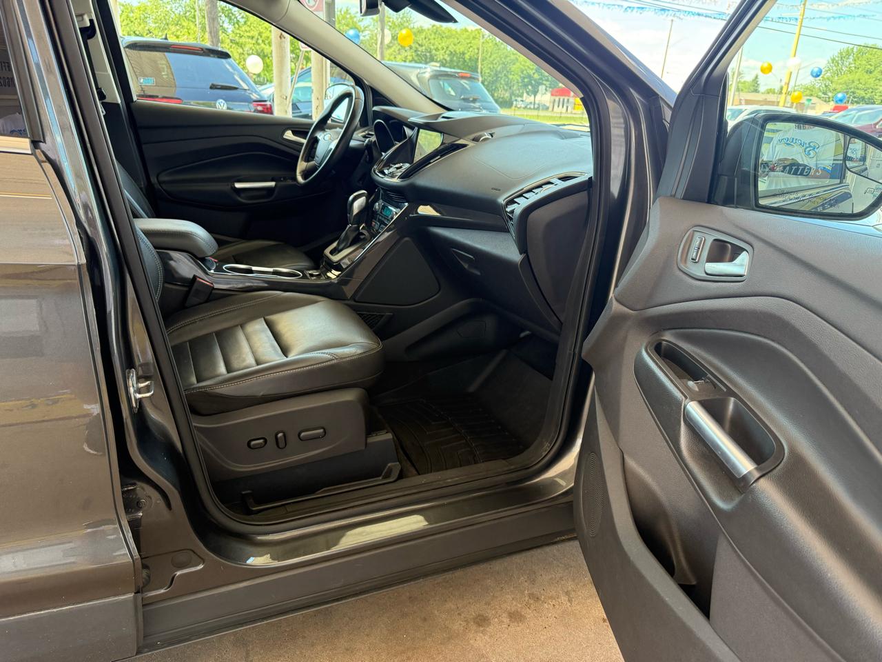 Ford Escape 4WD 4dr Titanium 2016