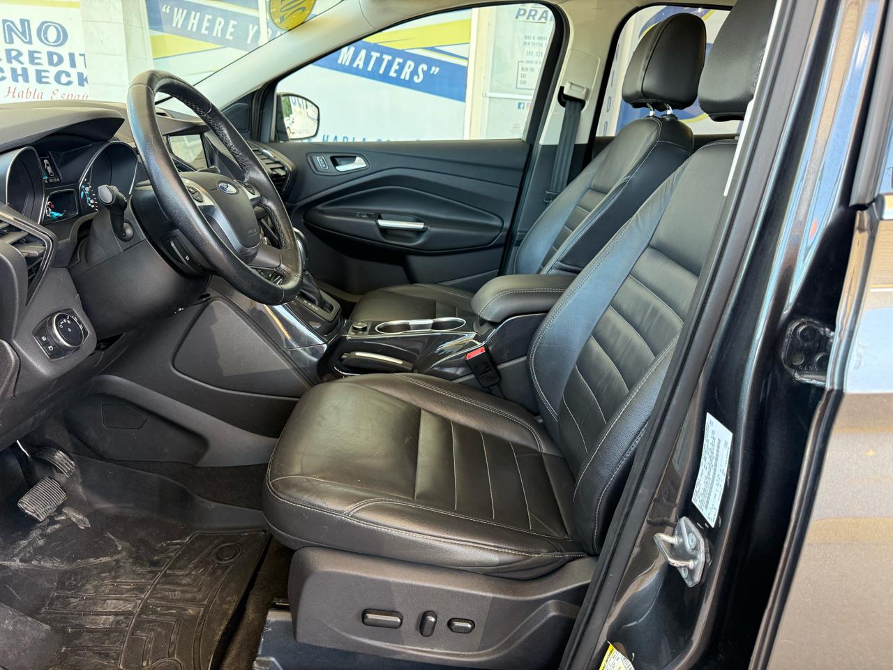 Ford Escape 4WD 4dr Titanium 2016