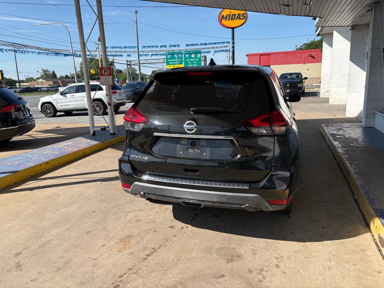 Nissan Rogue FWD S 2017
