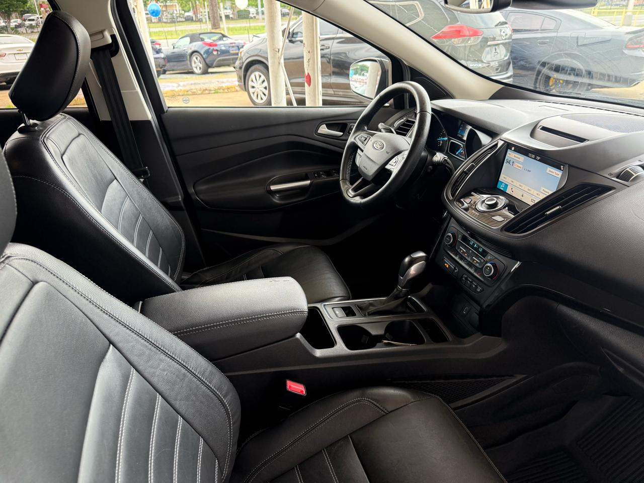 Ford Escape Titanium 4WD 2018