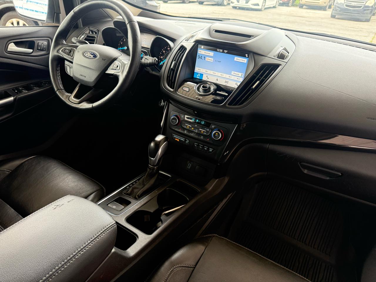 Ford Escape Titanium 4WD 2018