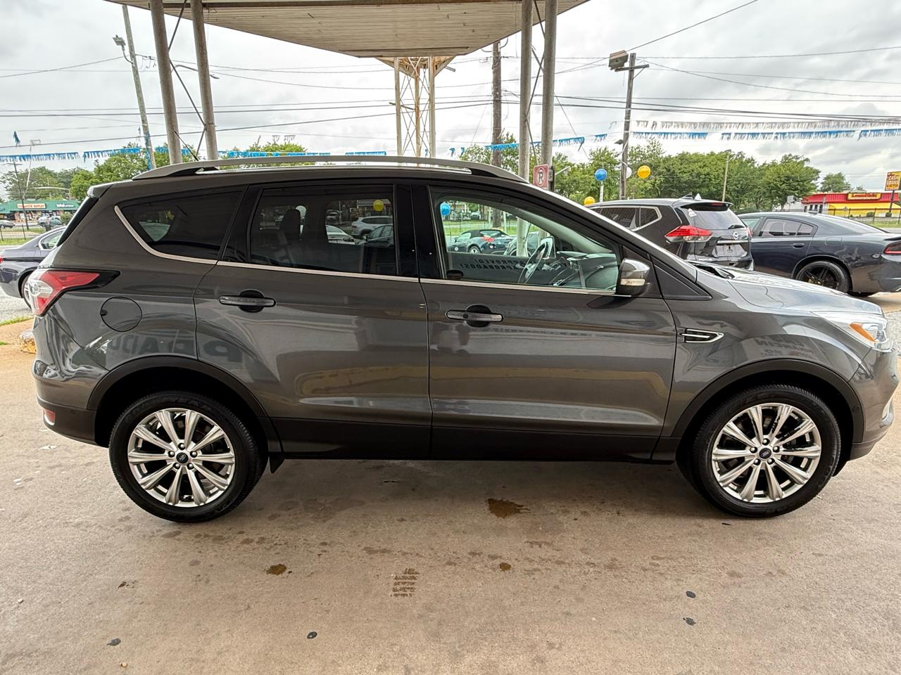Ford Escape Titanium 4WD 2018
