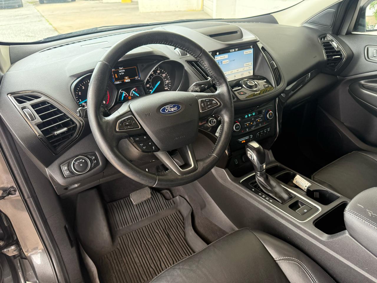Ford Escape Titanium 4WD 2018