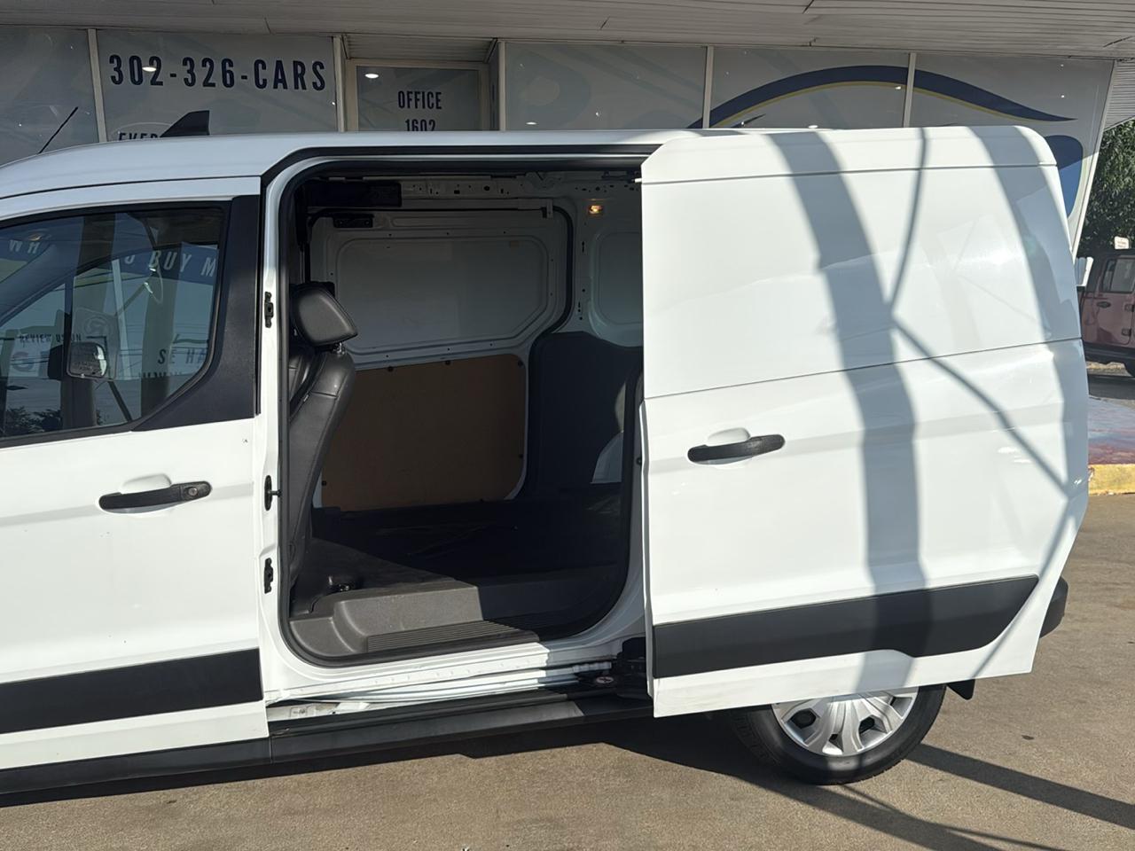 Ford Transit Connect Van XL LWB w/Rear Symmetrical Doors 2021
