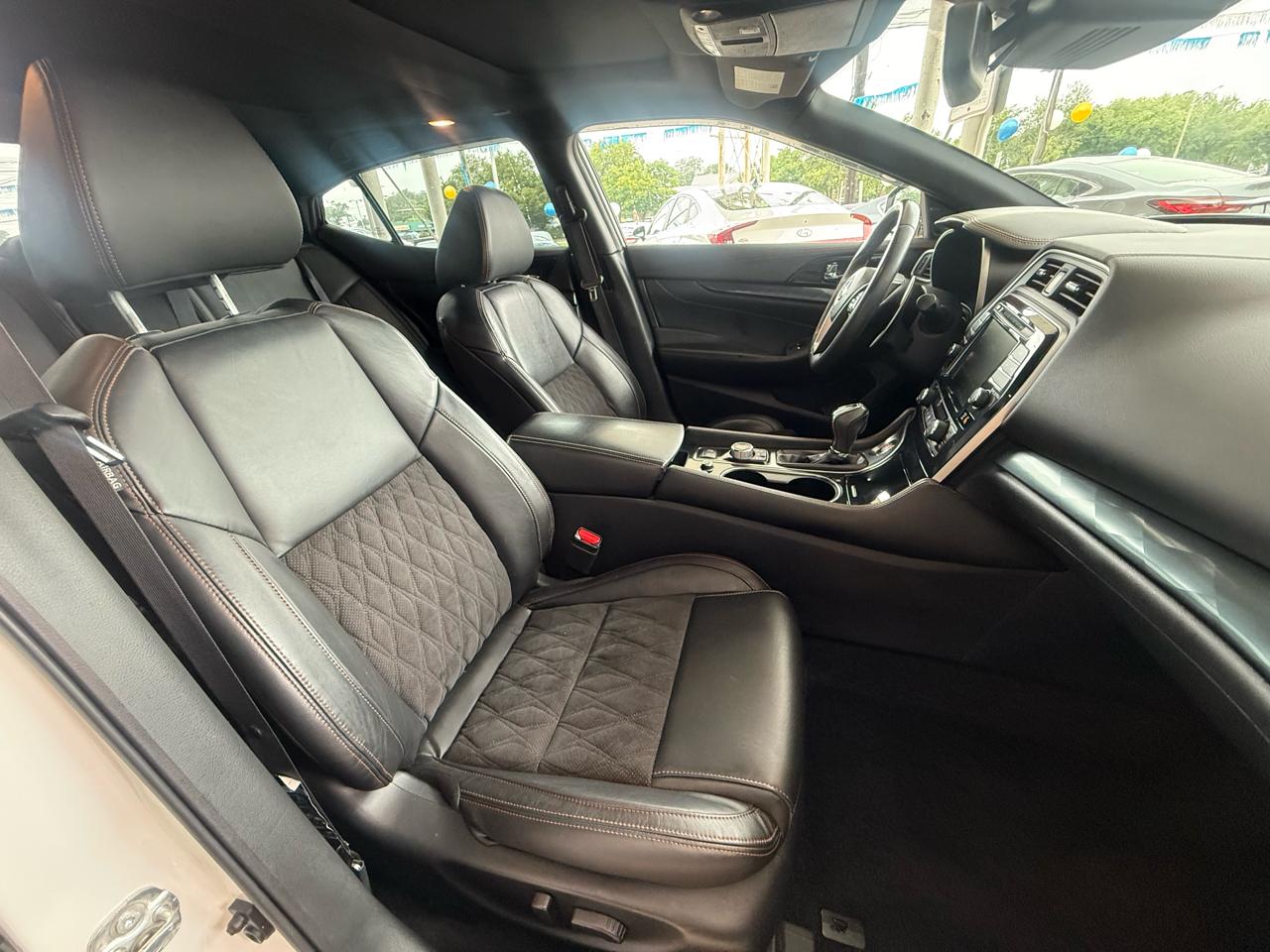Nissan Maxima SR 3.5L 2021
