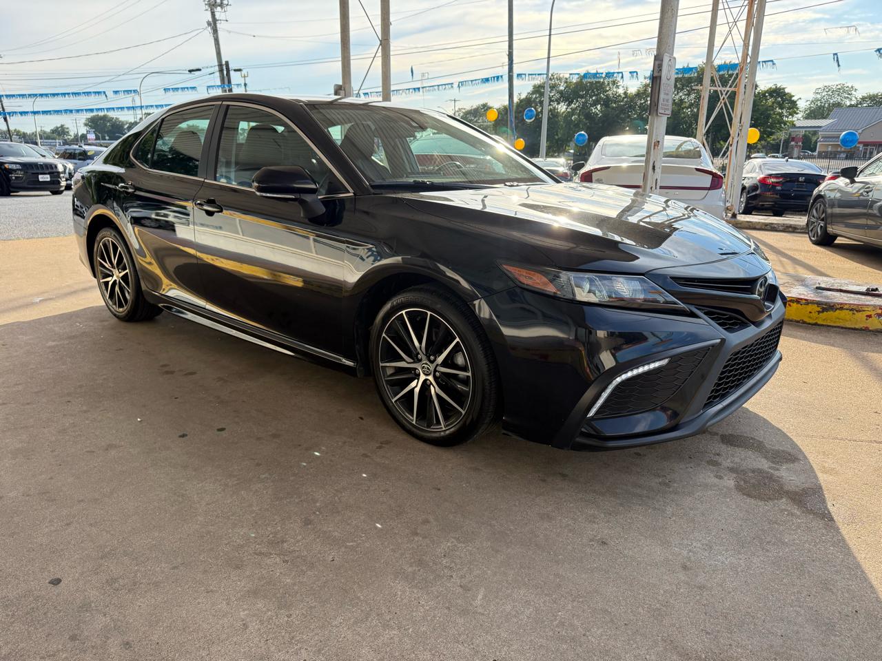 Toyota Camry SE Auto (Natl) 2022