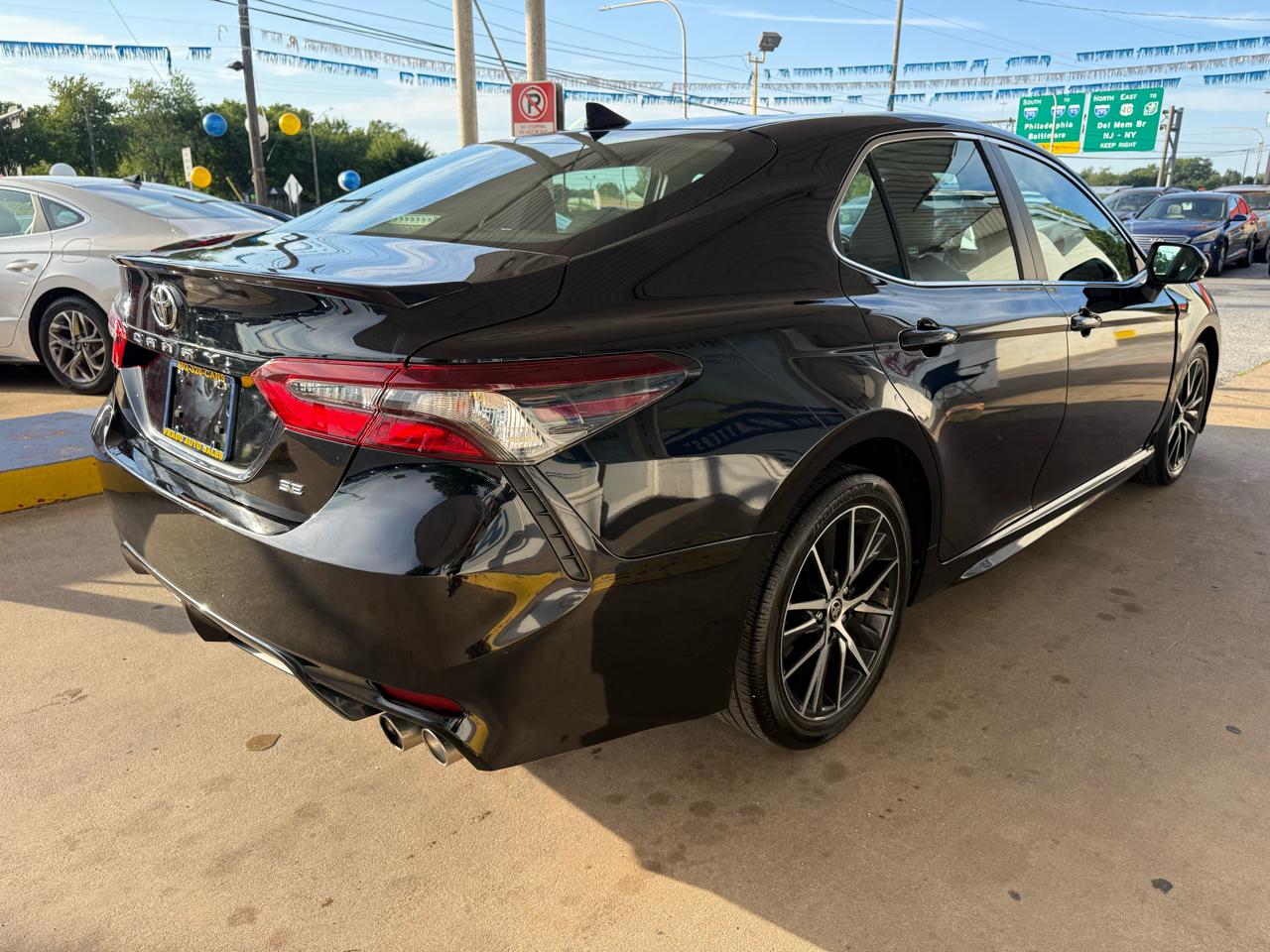 Toyota Camry SE Auto (Natl) 2022