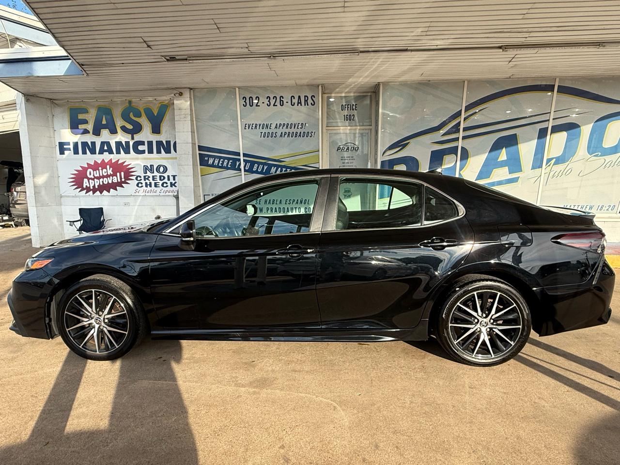 Toyota Camry SE Auto (Natl) 2022