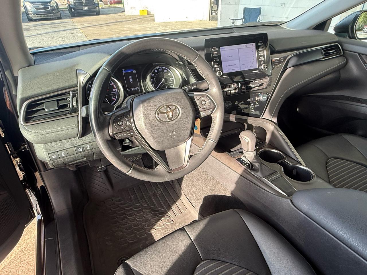 Toyota Camry SE Auto (Natl) 2022