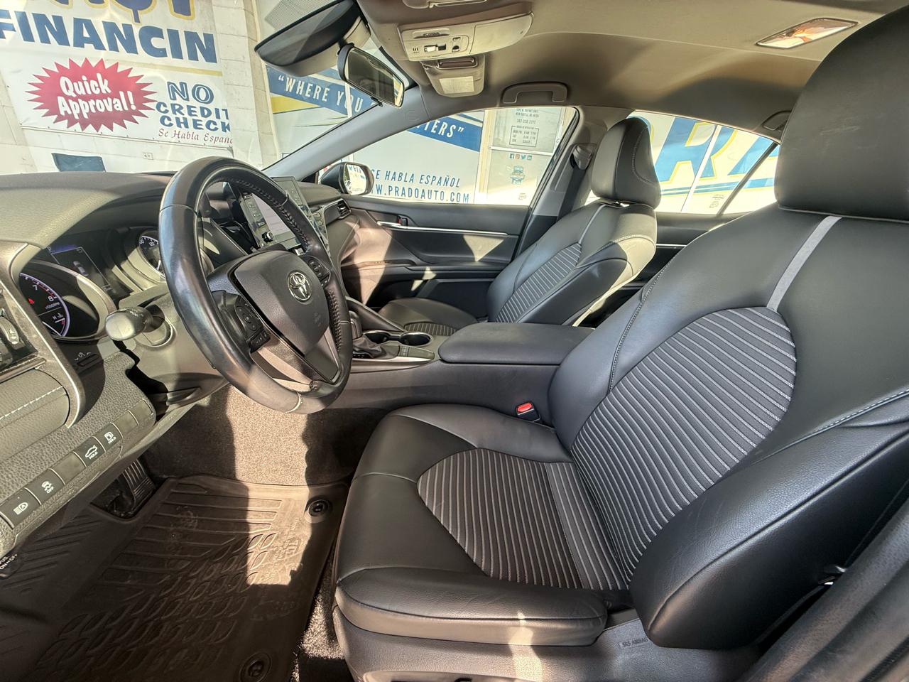 Toyota Camry SE Auto (Natl) 2022