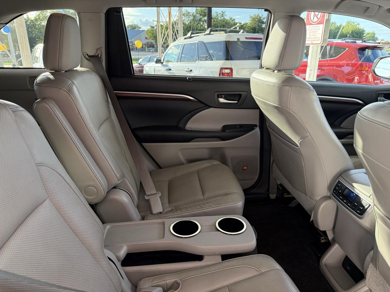 Toyota Highlander AWD 4dr V6 Limited (Natl) 2016
