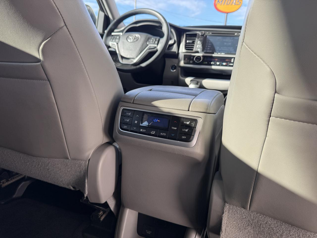 Toyota Highlander AWD 4dr V6 Limited (Natl) 2016