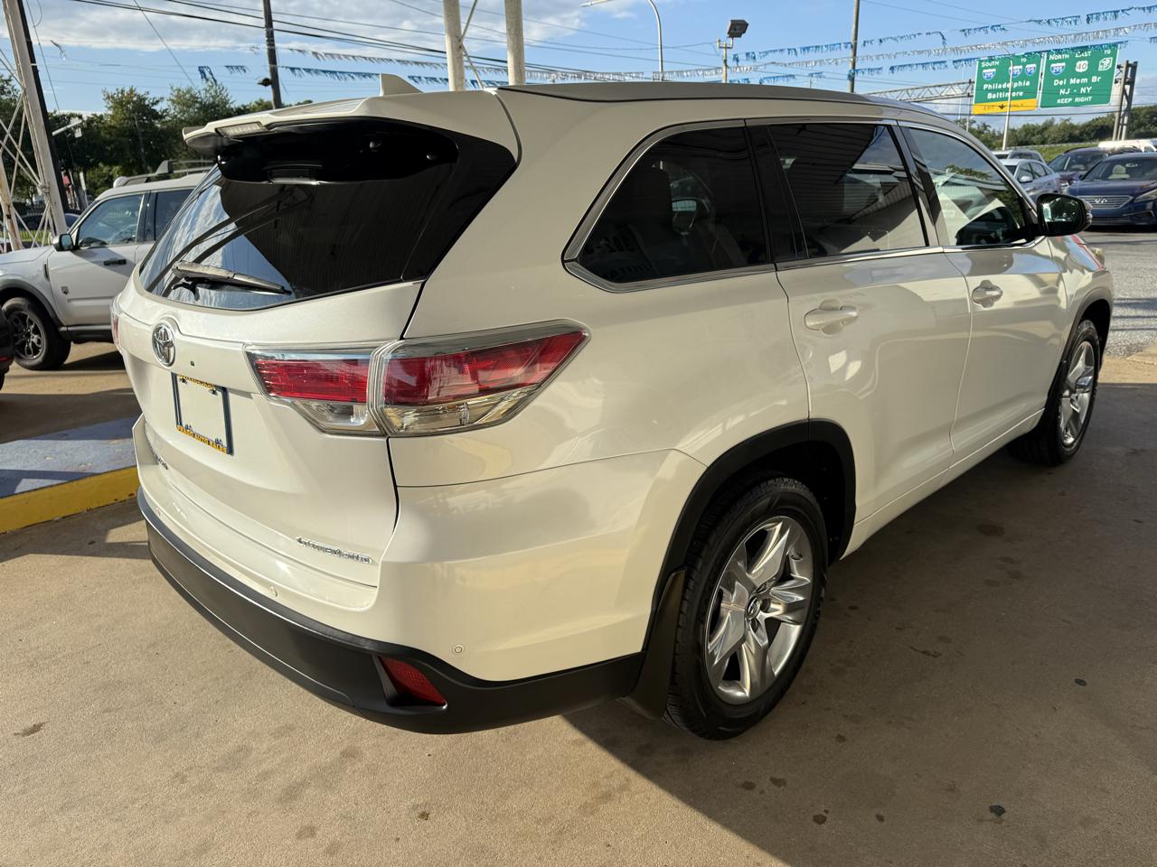 Toyota Highlander AWD 4dr V6 Limited (Natl) 2016