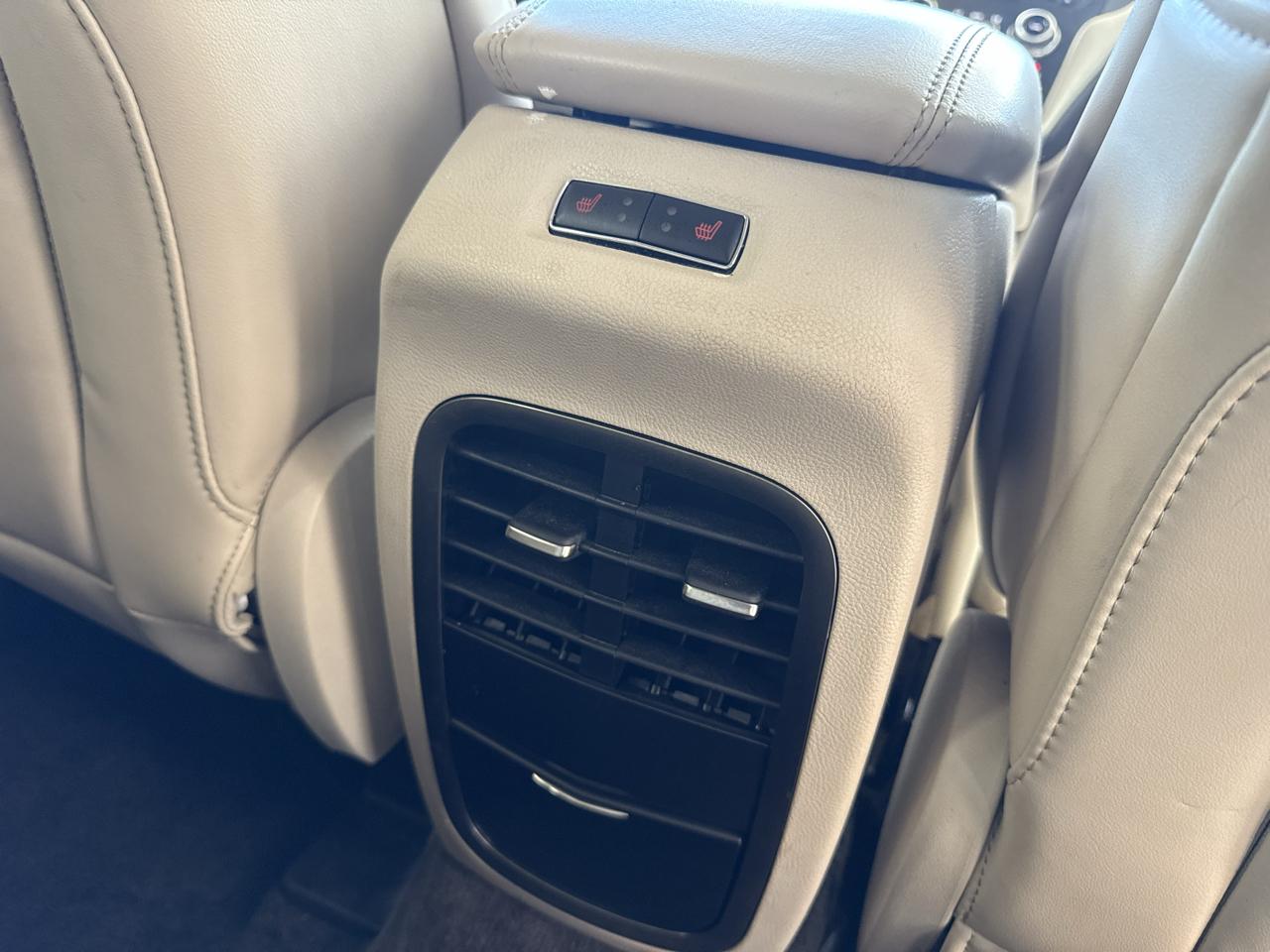 Lincoln MKC photo 11
