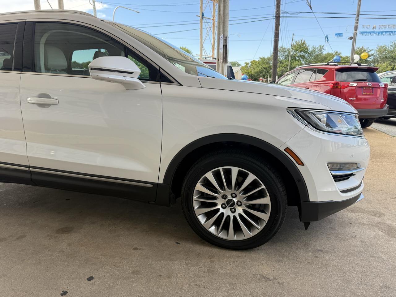 Lincoln MKC photo 14