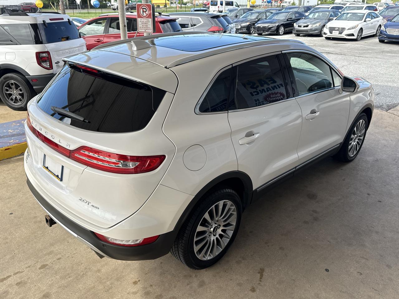 Lincoln MKC photo 18