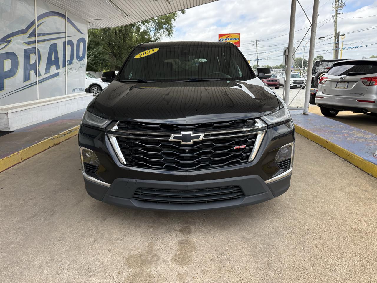 Chevrolet Traverse photo 2
