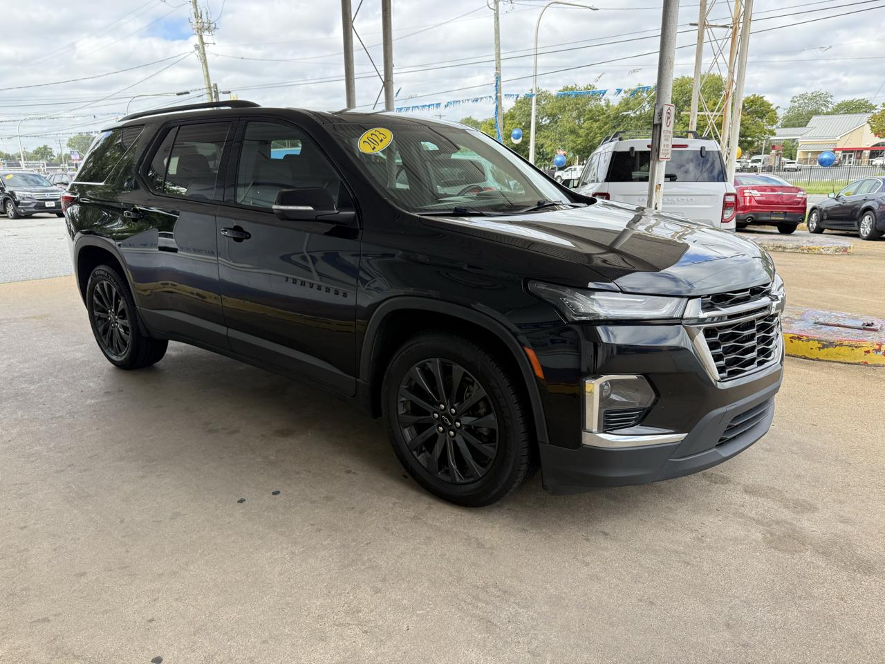 Chevrolet Traverse photo 3