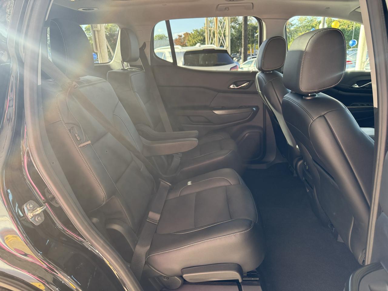 GMC Acadia AWD 4dr SLT w/SLT-1 2019