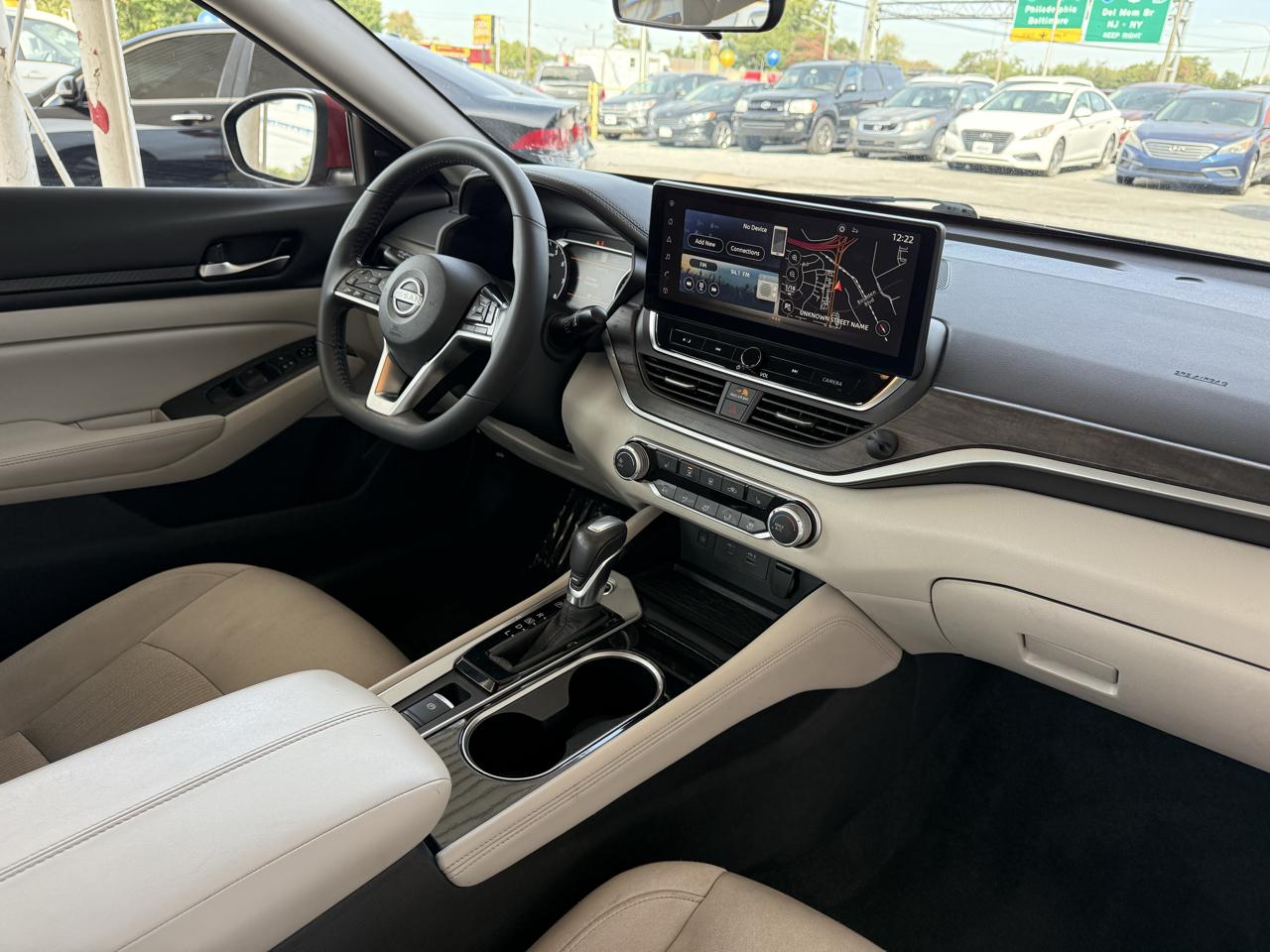 Nissan Altima photo 6