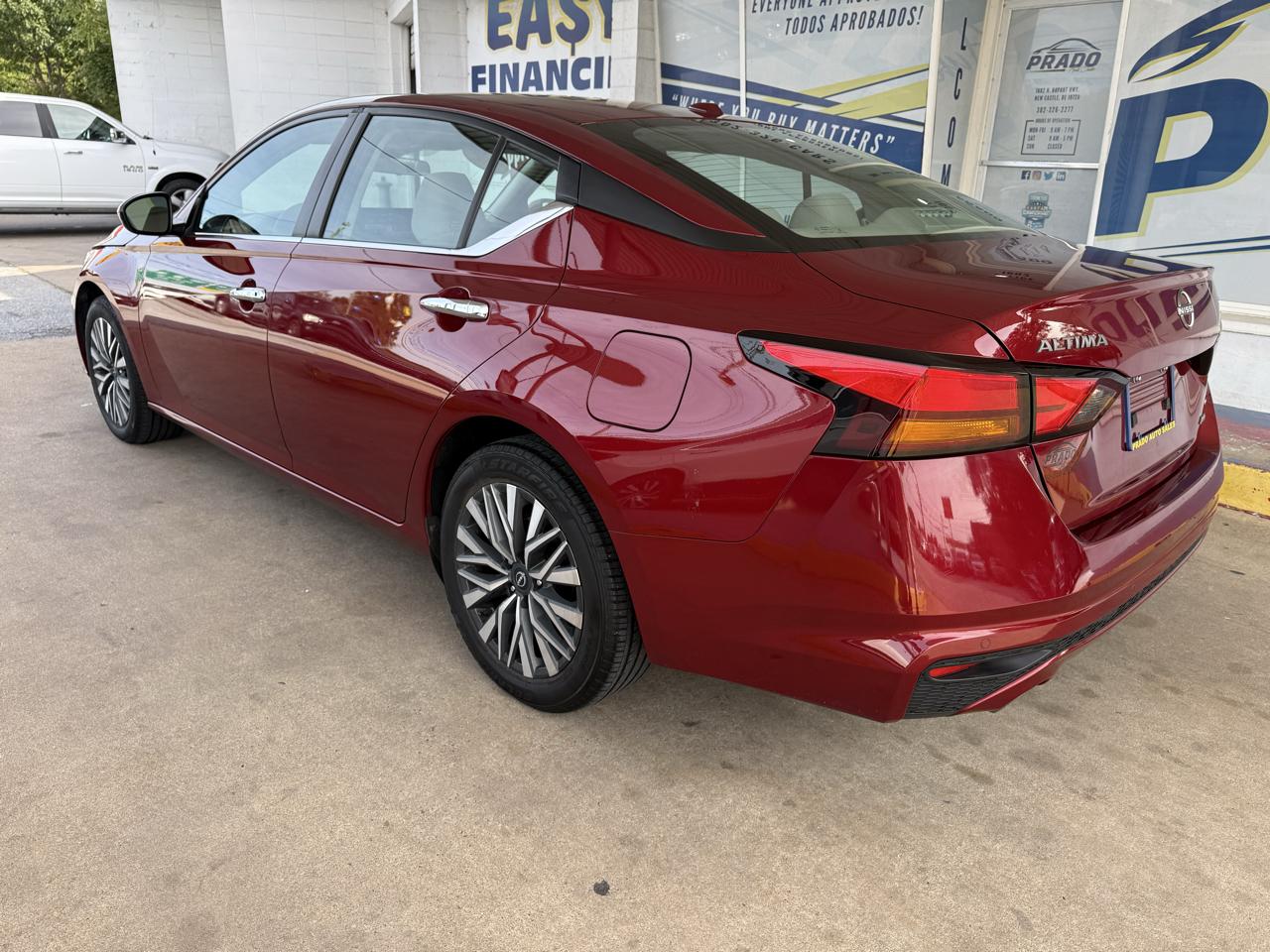 Nissan Altima photo 13
