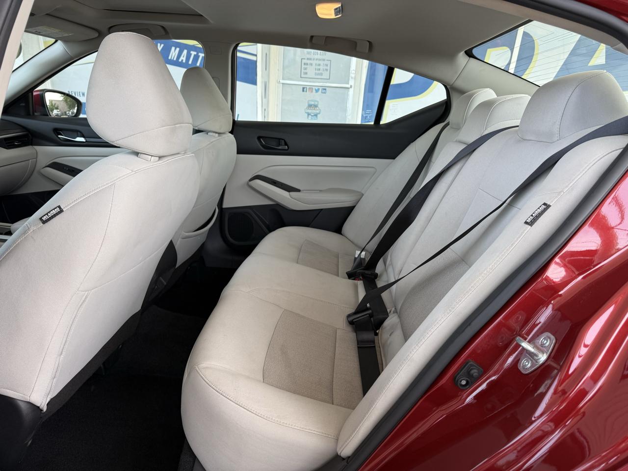 Nissan Altima photo 15