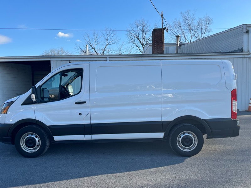 Ford Transit 150 Van Low Roof w/Sliding Pass. 130-in. WB 2021