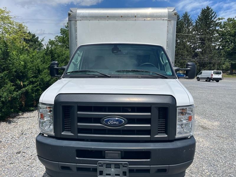 Ford Econoline E-350 Super Duty 2022
