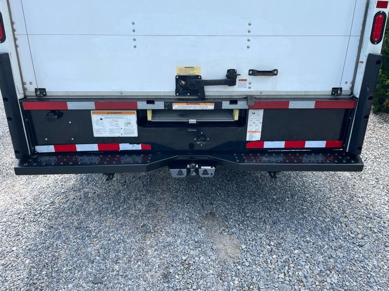 Ford Econoline E-350 Super Duty 2022