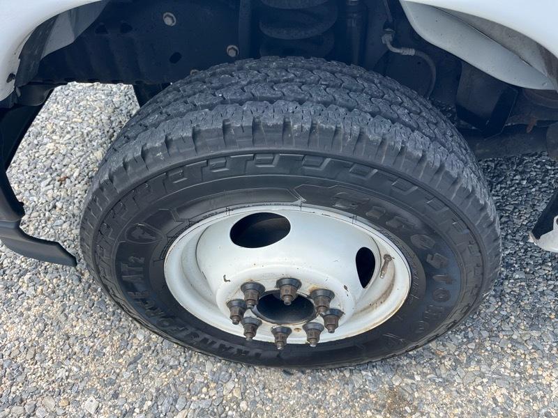 Ford Econoline E-350 Super Duty 2022