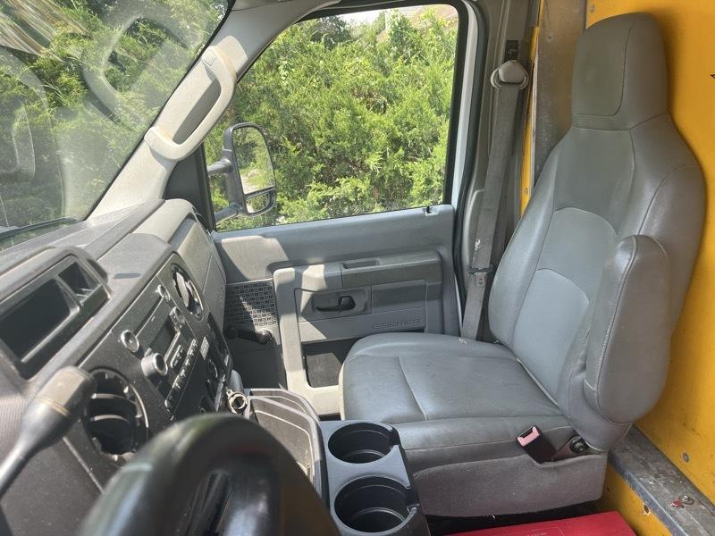 2012 Ford Econoline - Photo 10