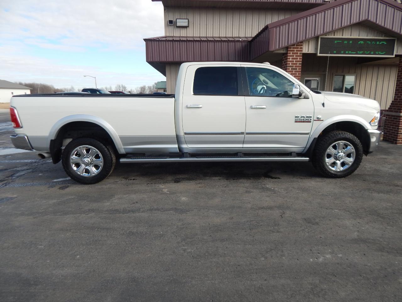 RAM 2500 Laramie Crew Cab 4WD 2016