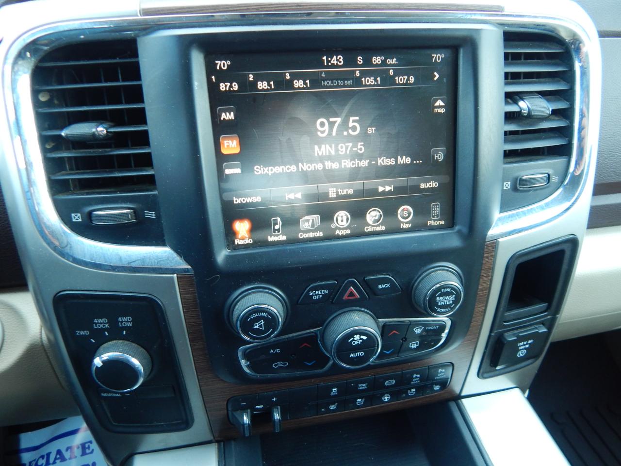 RAM 2500 Laramie Crew Cab 4WD 2016