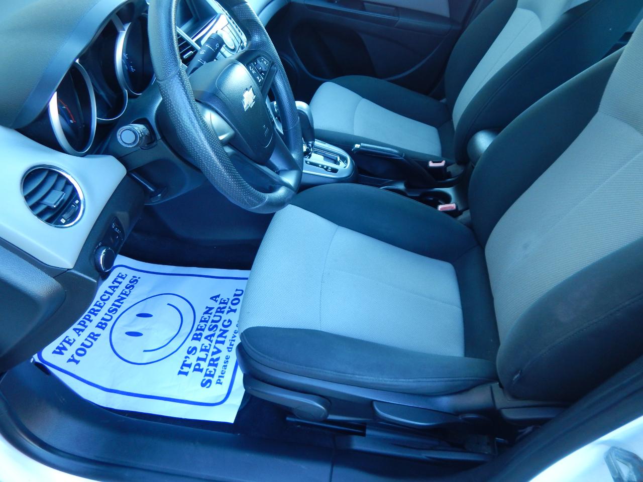 Chevrolet Cruze 4dr Sdn Auto LS 2011