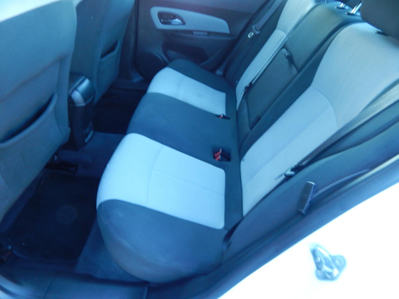 Chevrolet Cruze 4dr Sdn Auto LS 2011