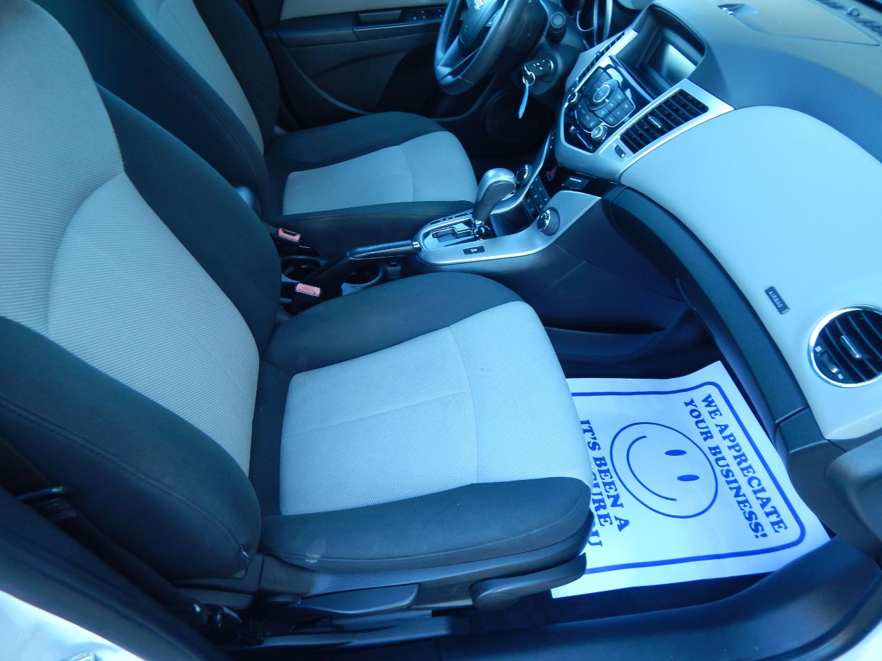 Chevrolet Cruze 4dr Sdn Auto LS 2011