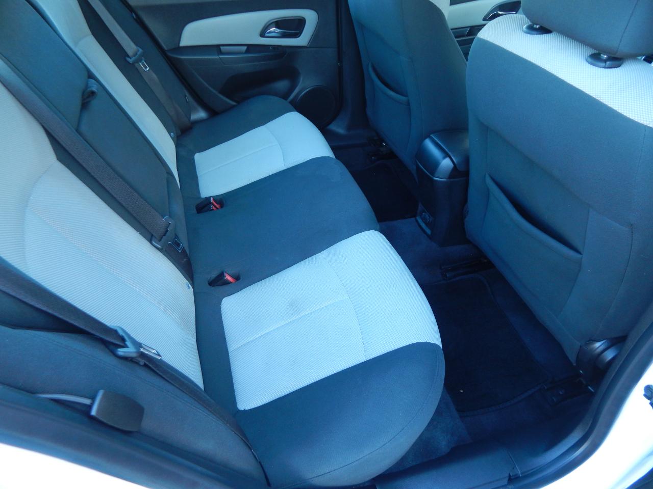 Chevrolet Cruze 4dr Sdn Auto LS 2011